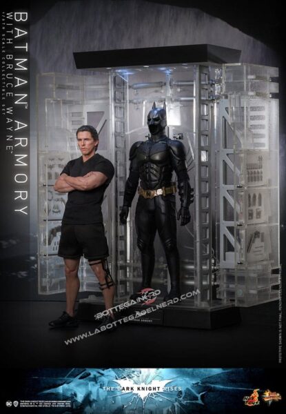 The Dark Knight Rises - Action Figures Batman Armory with Bruce Wayne 30cm